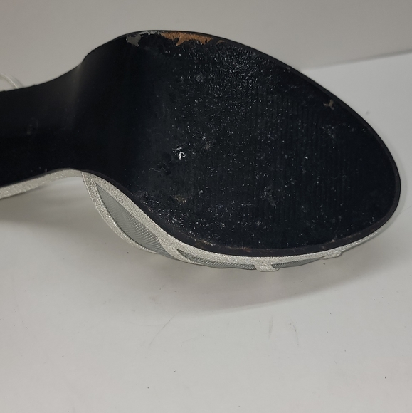 Women's Caparros size 9.5 4.5 inch heels - Picture 4 of 5